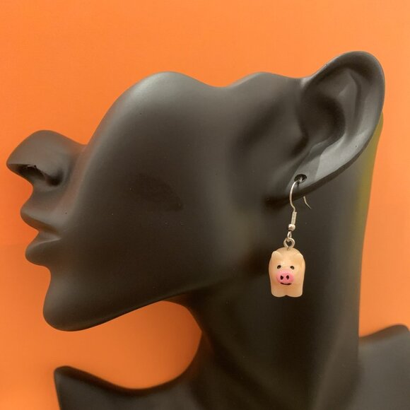 Pig Earring, Silly Earring, Gift Idea, Pig Jewelry, Funny Earring, Silly Earring - Picture 3 of 5